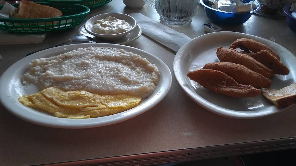 Dinos Family Restaurant | restaurant | 350 E Sugar Creek Rd, Charlotte, NC 28213, USA | 7045965030 OR +1 704-596-5030