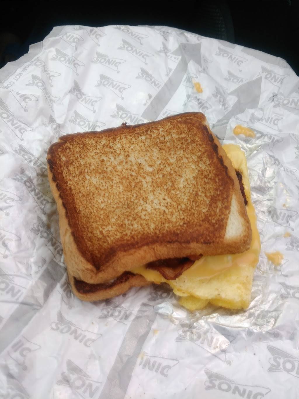 Sonic Drive-In | restaurant | 404 N Berkeley Blvd, Goldsboro, NC 27530, USA | 9197513323 OR +1 919-751-3323