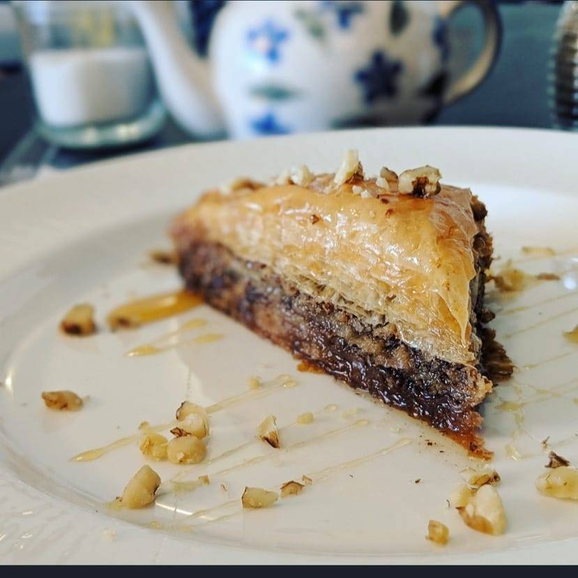 Ettas Greeklish Eatery | restaurant | 5975 Wyandotte St E, Windsor, ON N8S 1M9, Canada | 5199159329 OR +1 519-915-9329