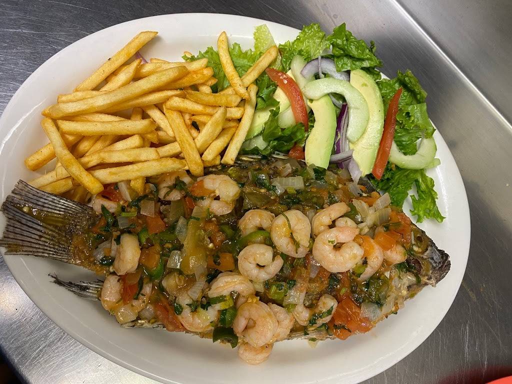 Los Balones Sports Bar & Restaurant | restaurant | 2905 Webb Chapel Ext, Dallas, TX 75220, USA | 2143584449 OR +1 214-358-4449