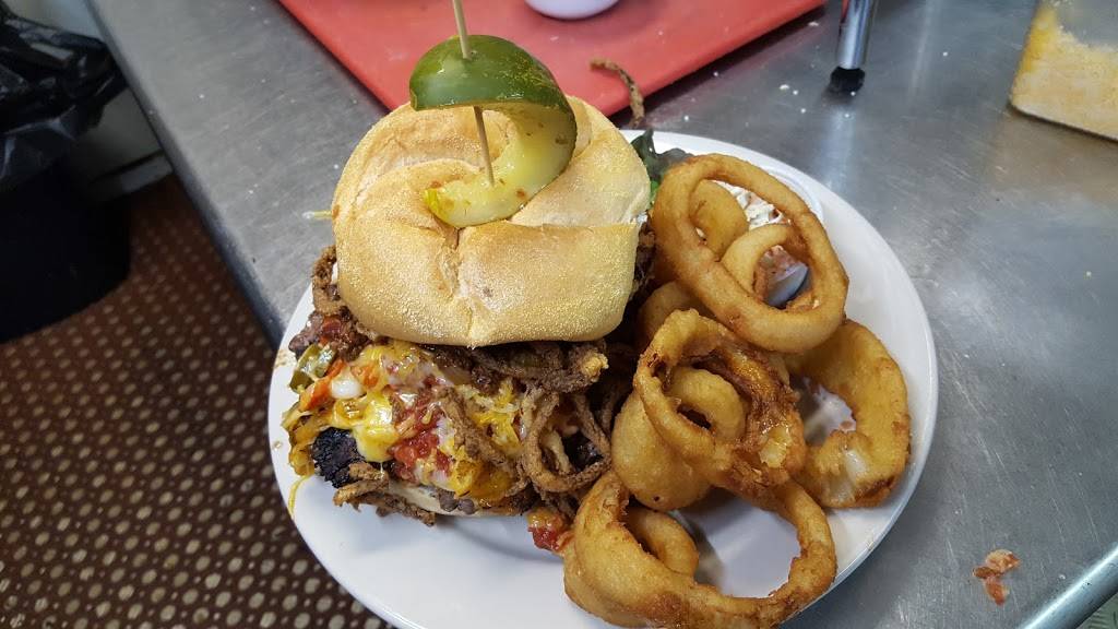 Ivoryton Tavern and Cafe | restaurant | 8 Summitt Street, Ivoryton, CT 06442, USA | 8607671449 OR +1 860-767-1449