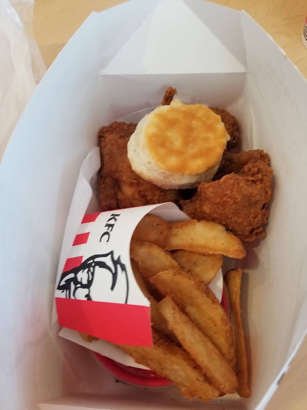 KFC | restaurant | 1537 N Wilson Way, Stockton, CA 95205, USA | 2094625929 OR +1 209-462-5929