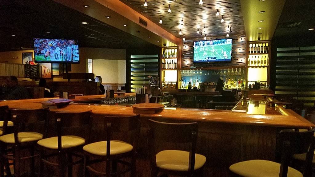 Outback Steakhouse | restaurant | 24900 Sperry Dr, Westlake, OH 44145, USA | 4408923445 OR +1 440-892-3445