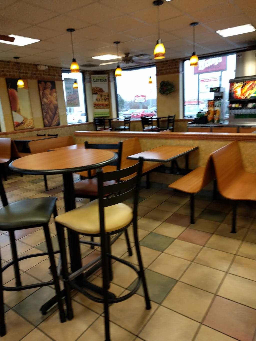 Subway Restaurants | restaurant | 1401 Bellefontaine St, Wapakoneta, OH 45895, USA | 4197381336 OR +1 419-738-1336