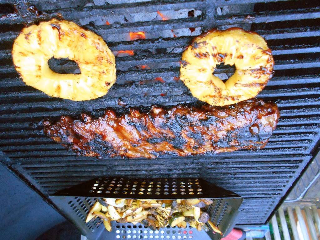 Time Warp Black Hole Bar and Grill | restaurant | 5402 SW 3rd St, Des Moines, IA 50315, USA | 5152189294 OR +1 515-218-9294