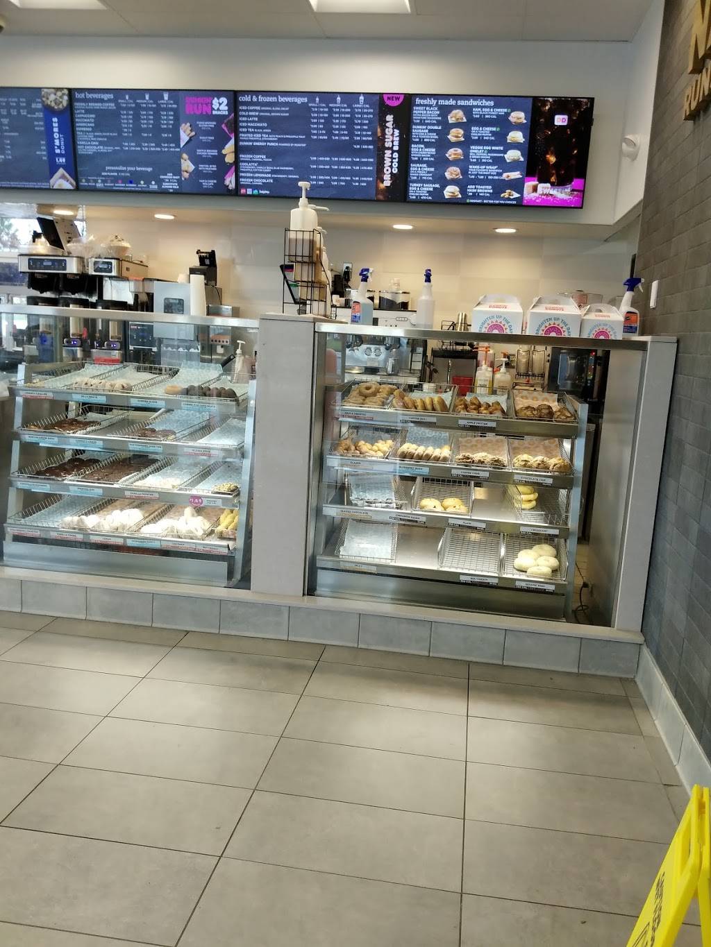 Dunkin | bakery | 260 Amherst St, Nashua, NH 03063, USA | 6038800388 OR +1 603-880-0388