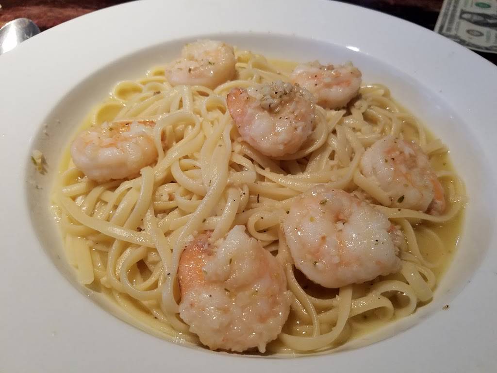 Stauntons Bar & Restaurant | restaurant | 22407 Union Tpke, Oakland Gardens, NY 11364, USA | 7184659040 OR +1 718-465-9040