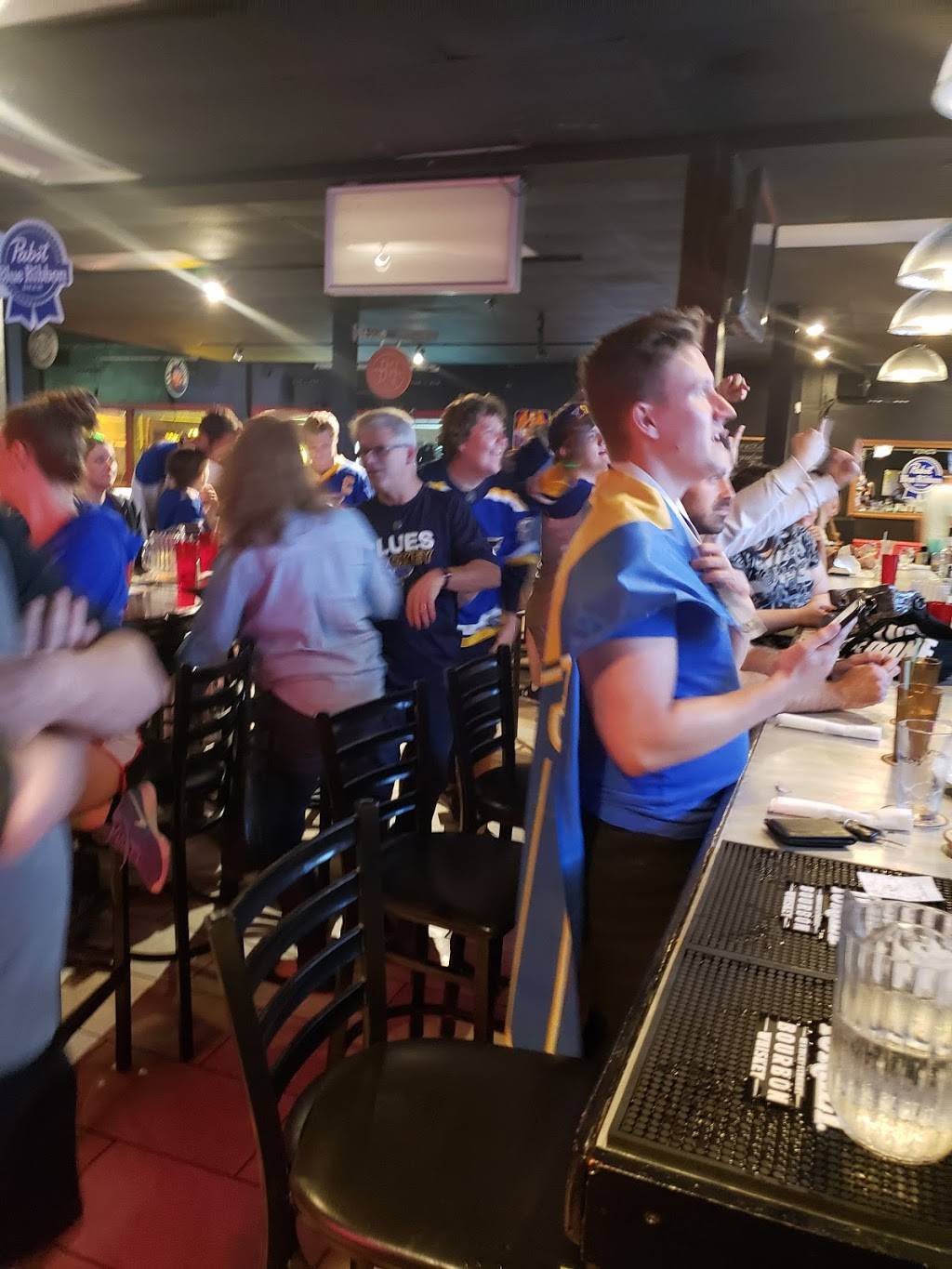 The Third Rail StL | restaurant | 5625 Manchester Ave, St. Louis, MO 63110, USA | 3148334323 OR +1 314-833-4323