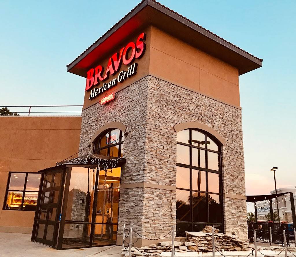 Bravos | restaurant | 8010 E 106th St, Tulsa, OK 74133, USA | 9189433350 OR +1 918-943-3350