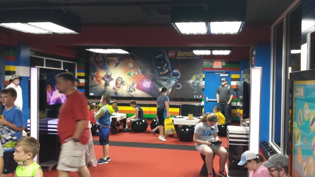 Panini Grill | restaurant | 1 Legoland Way, Winter Haven, FL 33884, USA | 8773505346 OR +1 877-350-5346