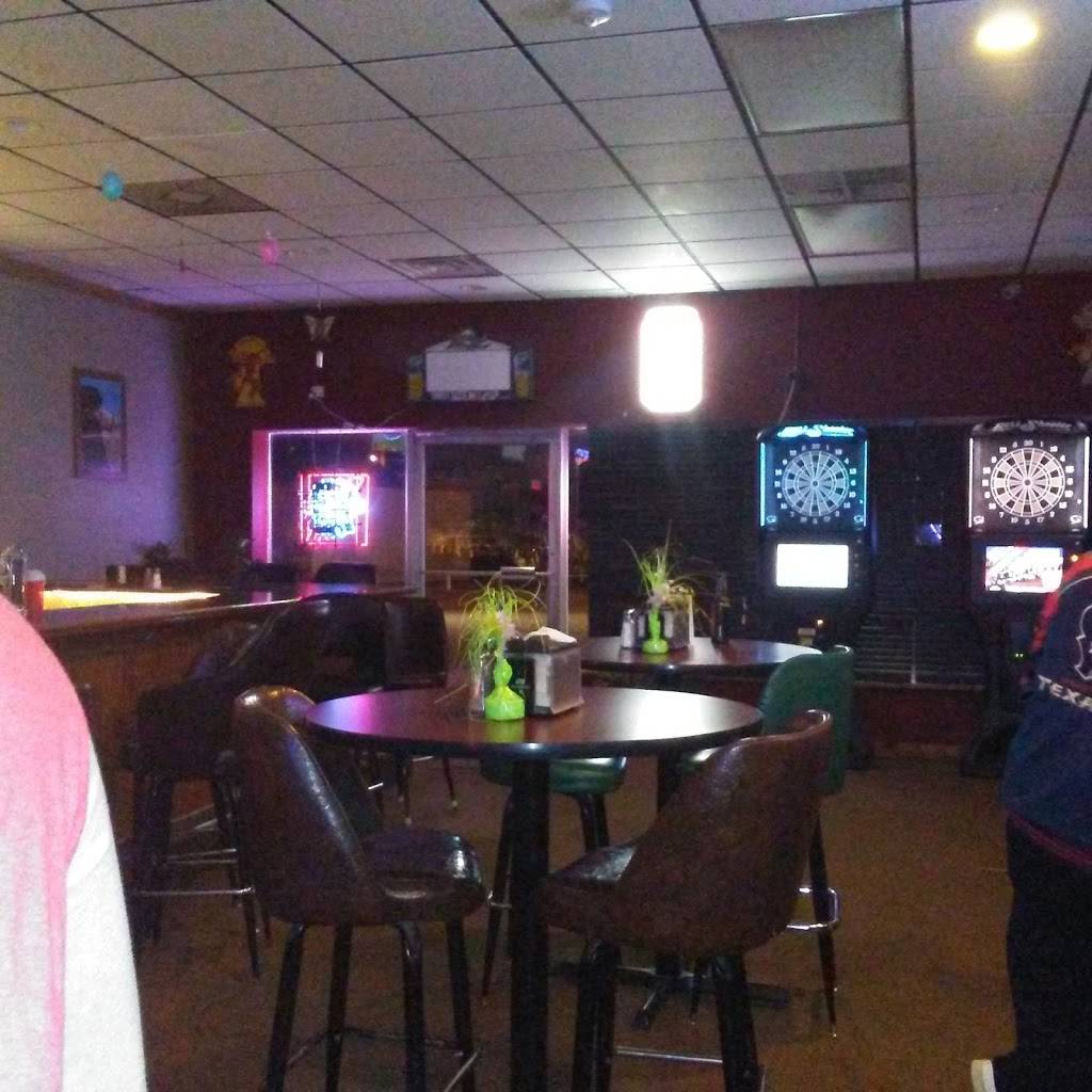 Two Sheets To the Wind Pub | restaurant | 3316 Douglas Ave, Racine, WI 53402, USA | 2624566040 OR +1 262-456-6040