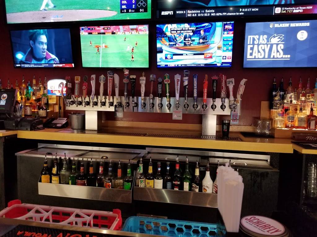 Buffalo Wild Wings | meal takeaway | 179 Mid Rivers Mall Dr Suite C, St Peters, MO 63376, USA | 6362781771 OR +1 636-278-1771