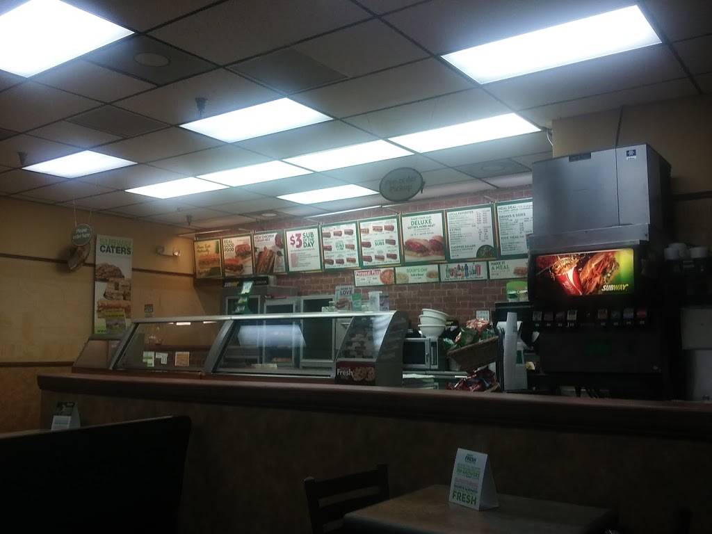 Subway Restaurants | restaurant | Square II Shopping Cent, 14530 S Military Trail Suite A-8, Delray Beach, FL 33484, USA | 5614990401 OR +1 561-499-0401