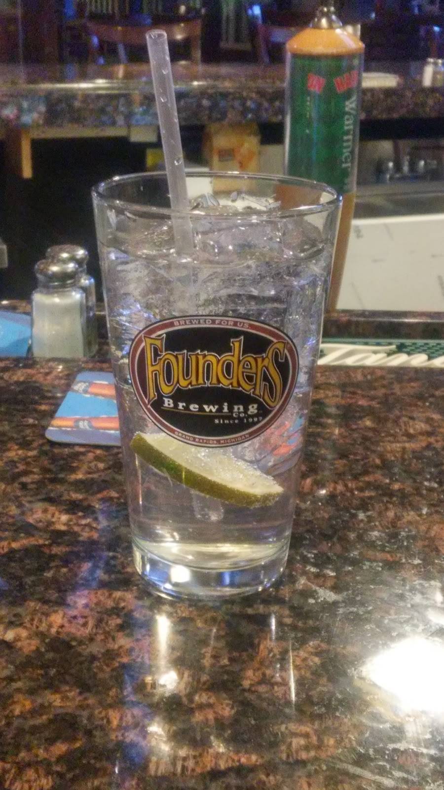 JCs Restaurant | restaurant | 2 Country Club Dr, Manorville, NY 11949, USA | 6319093525 OR +1 631-909-3525