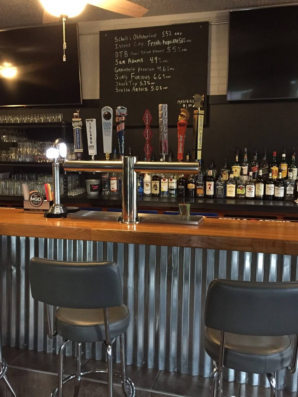 929 Beer House & Grill | restaurant | 929 E 8th St, Winona, MN 55987, USA | 5074546362 OR +1 507-454-6362