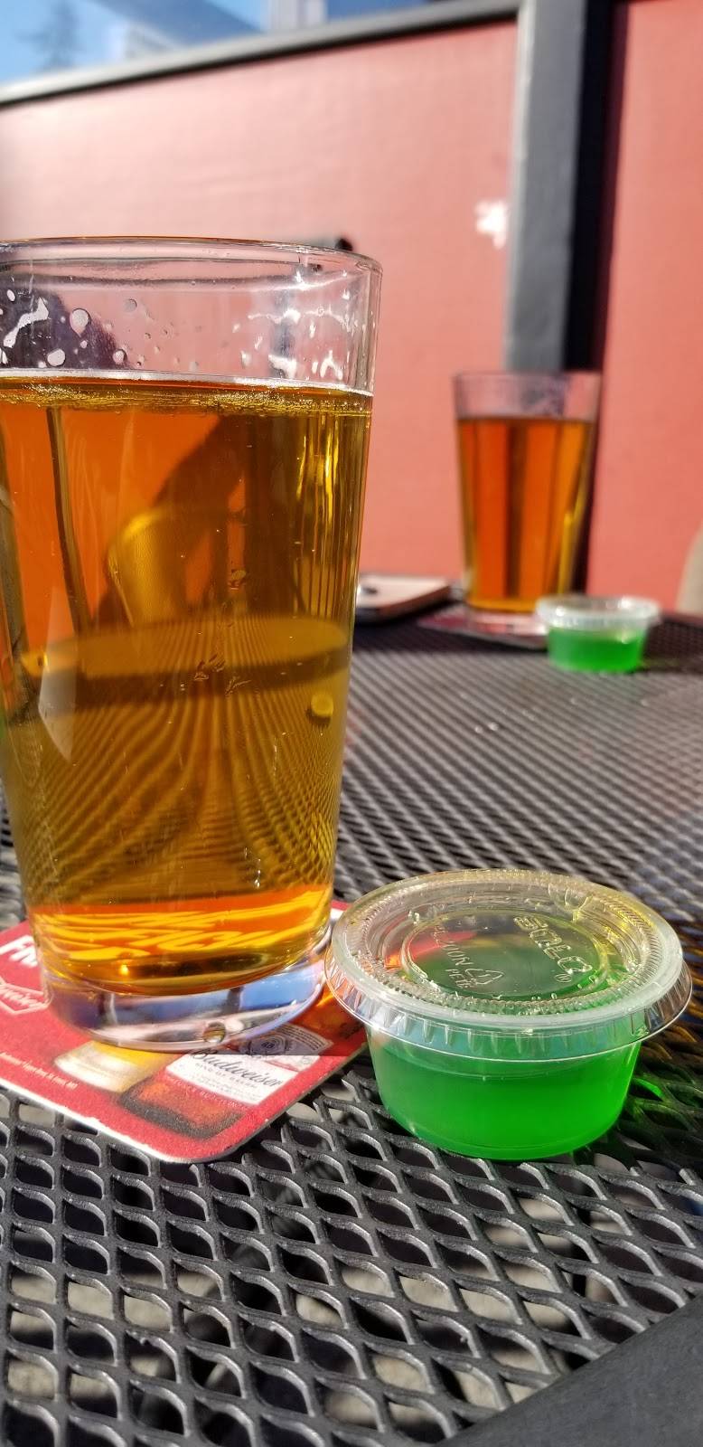 Lamplighter | restaurant | 820 NW 85th St, Seattle, WA 98117, USA | 2067829690 OR +1 206-782-9690