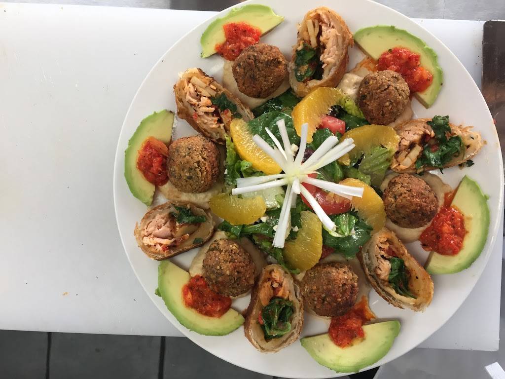 Meez and Kini | restaurant | 2117 M.L.K. Jr Blvd Suite B, Fayetteville, AR 72701, USA | 4794356022 OR +1 479-435-6022