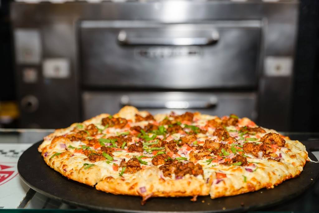 Curry on Pizza | restaurant | 248-49 Jamaica Ave, Queens, NY 11426, USA | 9294051000 OR +1 929-405-1000