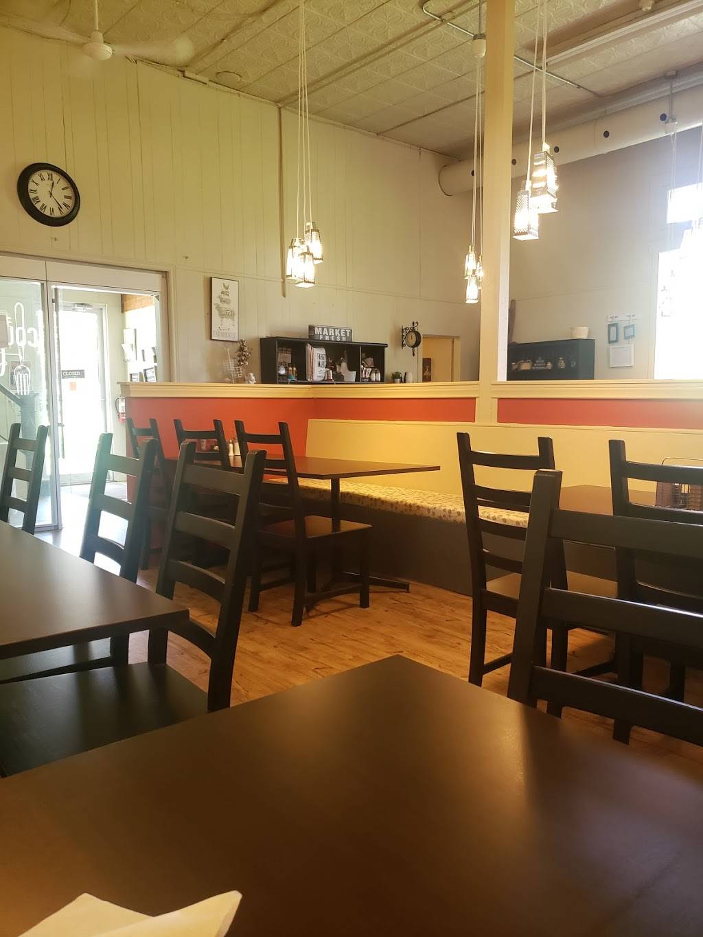 Country Fork | restaurant | 1048 Bay St, Port Rowan, ON N0E 1M0, Canada | 2265341616 OR +1 226-534-1616