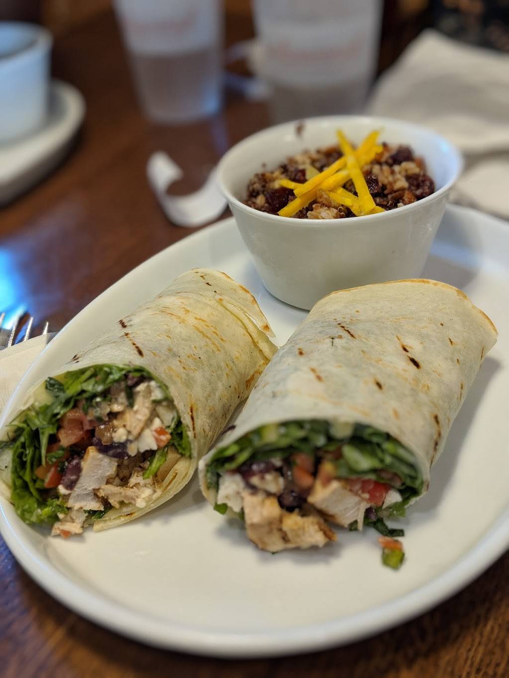 Unleavened Fresh Kitchen | restaurant | 1900 Abrams Pkwy, Dallas, TX 75214, USA | 2148288700 OR +1 214-828-8700