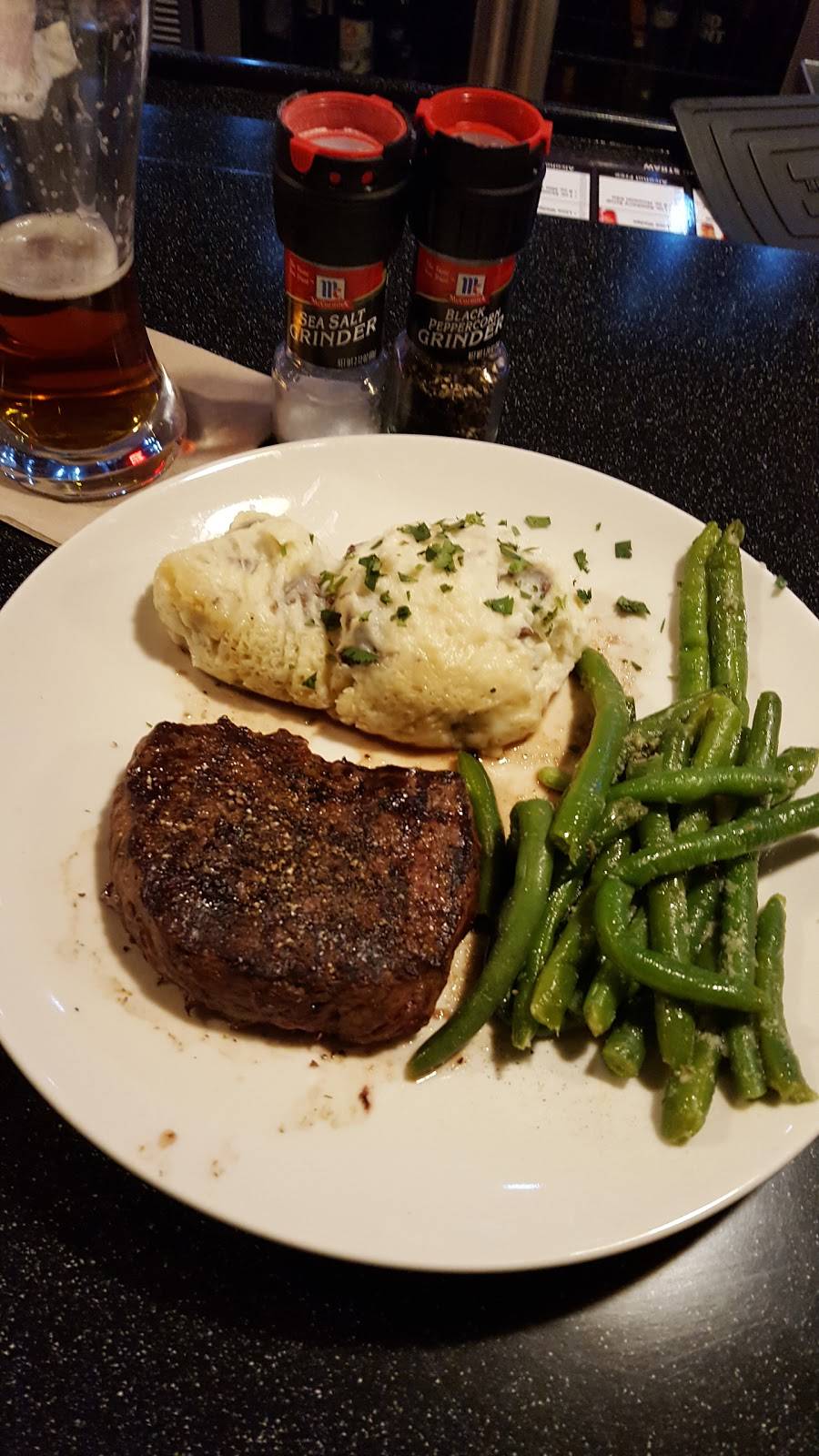 Applebees Grill + Bar | restaurant | 213 Paine Turnpike N, Berlin, VT 05602, USA | 8022292223 OR +1 802-229-2223