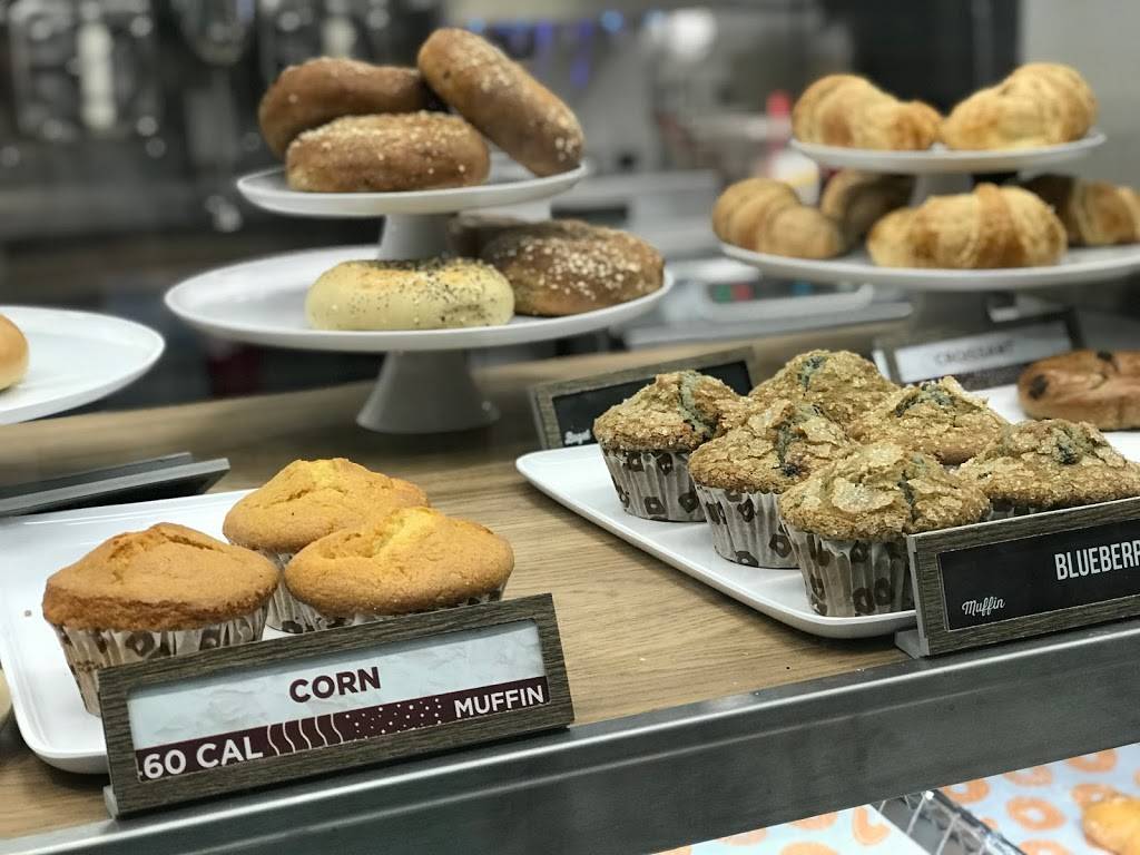 Dunkin | bakery | 715 Boylston St, Boston, MA 02116, USA | 6172677153 OR +1 617-267-7153