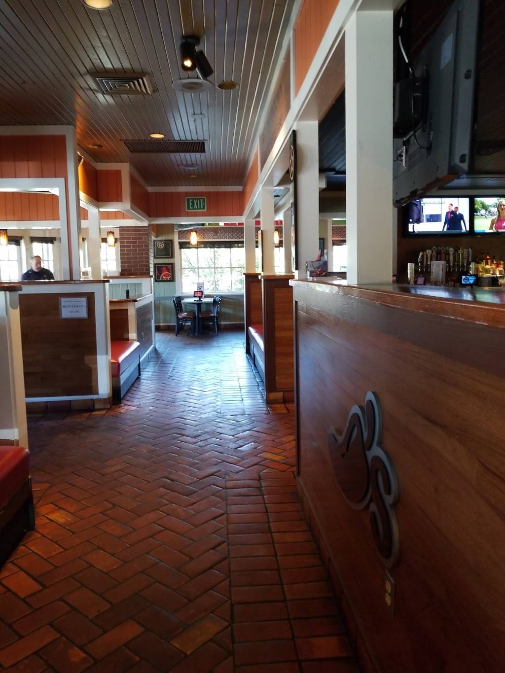 Chilis Grill & Bar | restaurant | 668 East Pl, Salt Lake City, UT 84102, USA | 8015756933 OR +1 801-575-6933