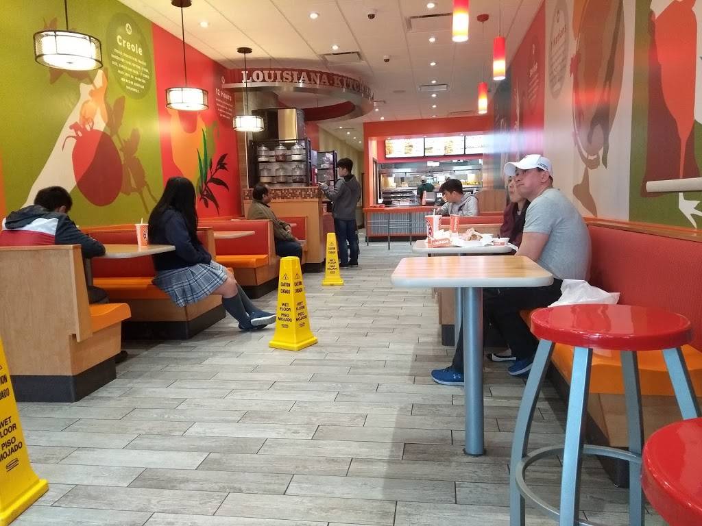 Popeyes Louisiana Kitchen | restaurant | 666 Burnhamthorpe Rd Unit 23, Etobicoke, ON M9C 2Z4, Canada | 4166200666 OR +1 416-620-0666