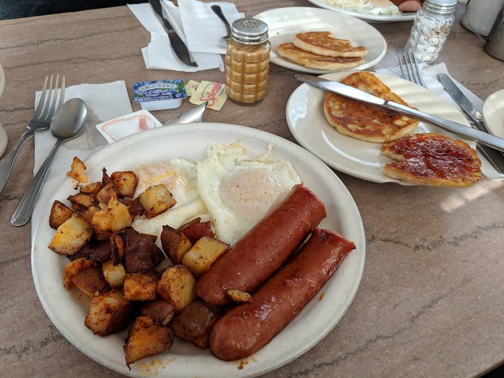 Pegs Diner | restaurant | 87 Church St, Whitinsville, MA 01588, USA | 5082340170 OR +1 508-234-0170