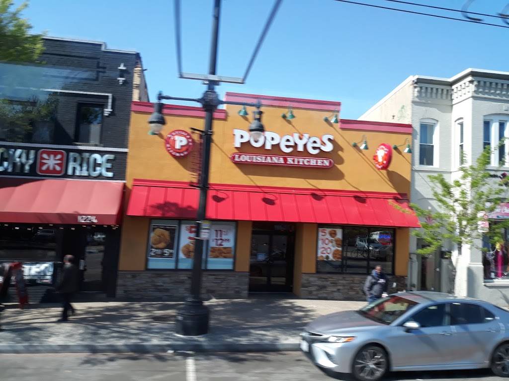 Taco Bell | restaurant | 1944 Bladensburg Rd NE, Washington, DC 20002, USA | 2025268563 OR +1 202-526-8563