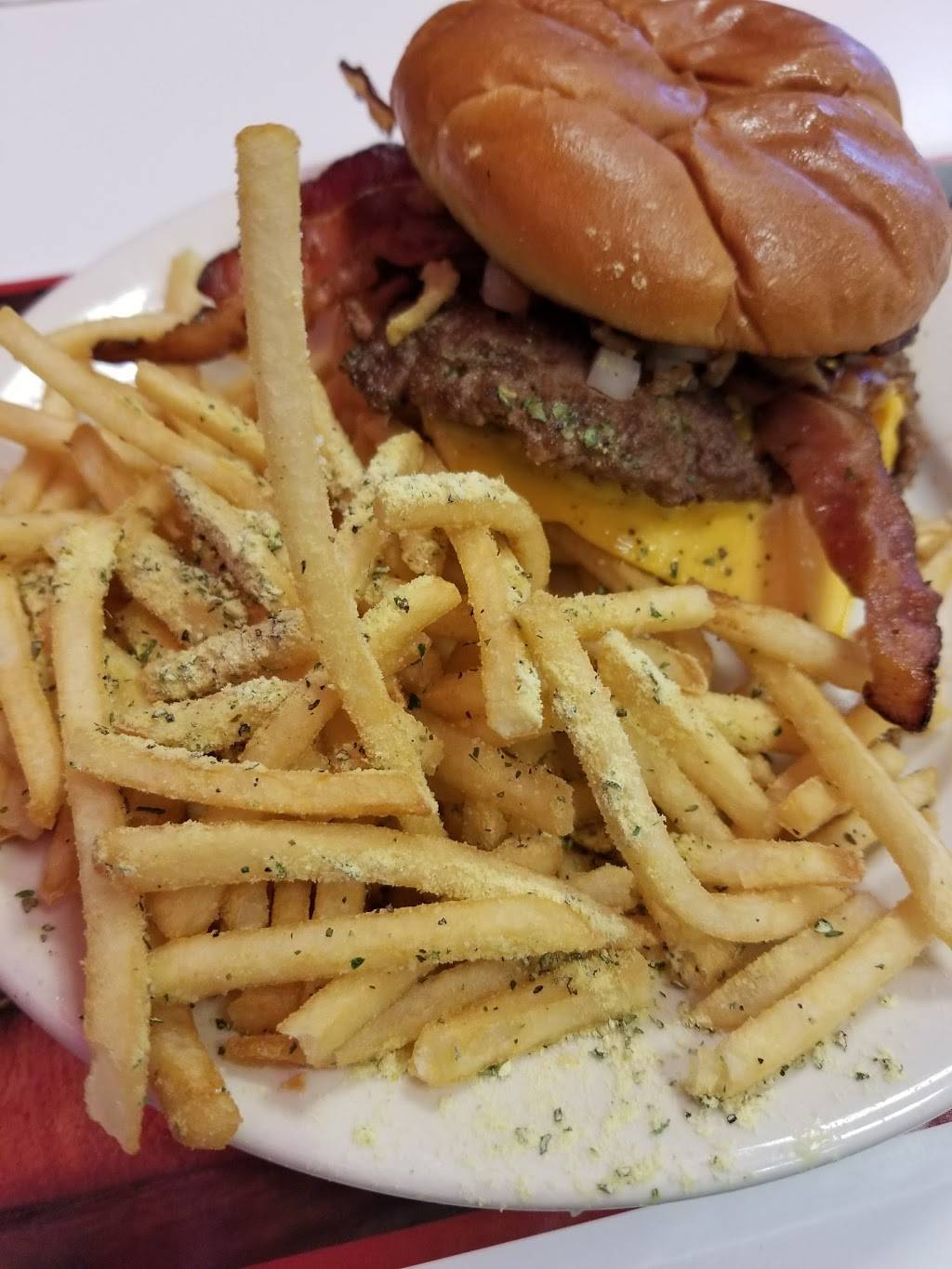 Steak n Shake | restaurant | 720 W 81st Street, Merrillville, IN 46410, USA | 2197368901 OR +1 219-736-8901