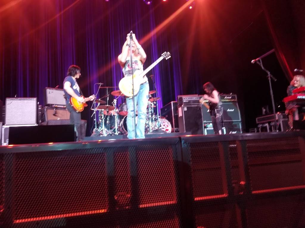 Twin River Casino Hotel | restaurant | 100 Twin River Rd, Lincoln, RI 02865, USA | 4017233200 OR +1 401-723-3200