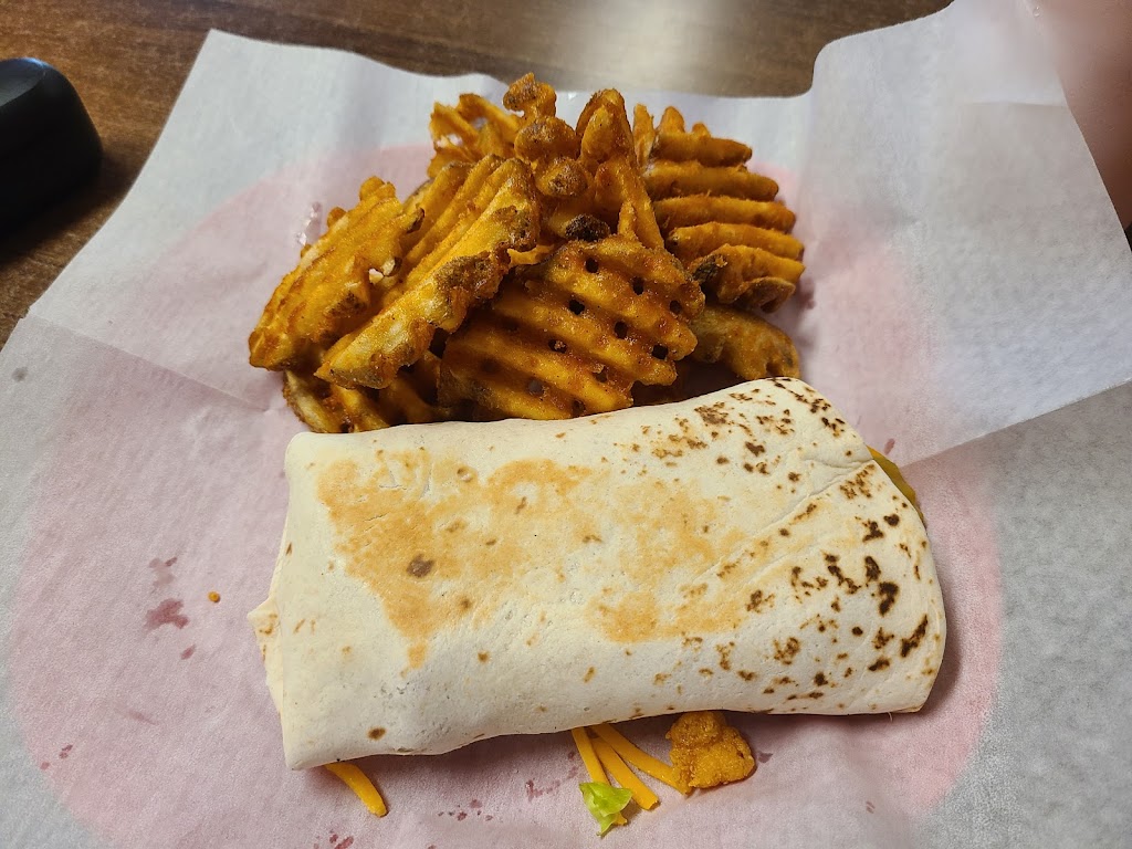 Stephens Heads or Tails Restaurant | restaurant | 420 E Chestnut St, Marksville, LA 71351, USA | 3189559557 OR +1 318-955-9557