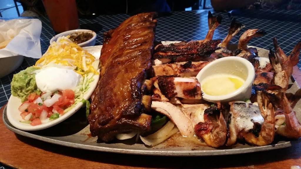 Uncle Julios Mexican From Scratch | restaurant | 14900 Potomac Town Pl, Woodbridge, VA 22191, USA | 7037637322 OR +1 703-763-7322