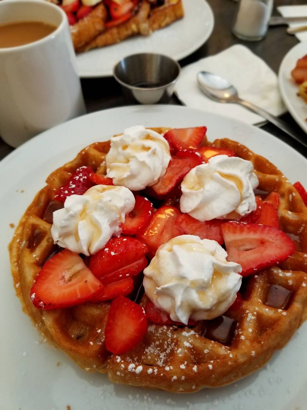 Toasted Bun Restaurant | restaurant | 1013 S Brand Blvd, Glendale, CA 91204, USA | 8186961004 OR +1 818-696-1004