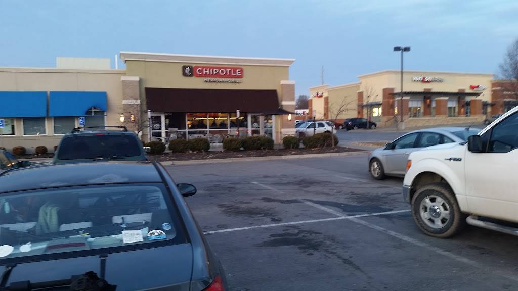Chipotle Mexican Grill | restaurant | 4151 Sterling Ave Ste B, Kansas City, MO 64133, USA | 8162457324 OR +1 816-245-7324