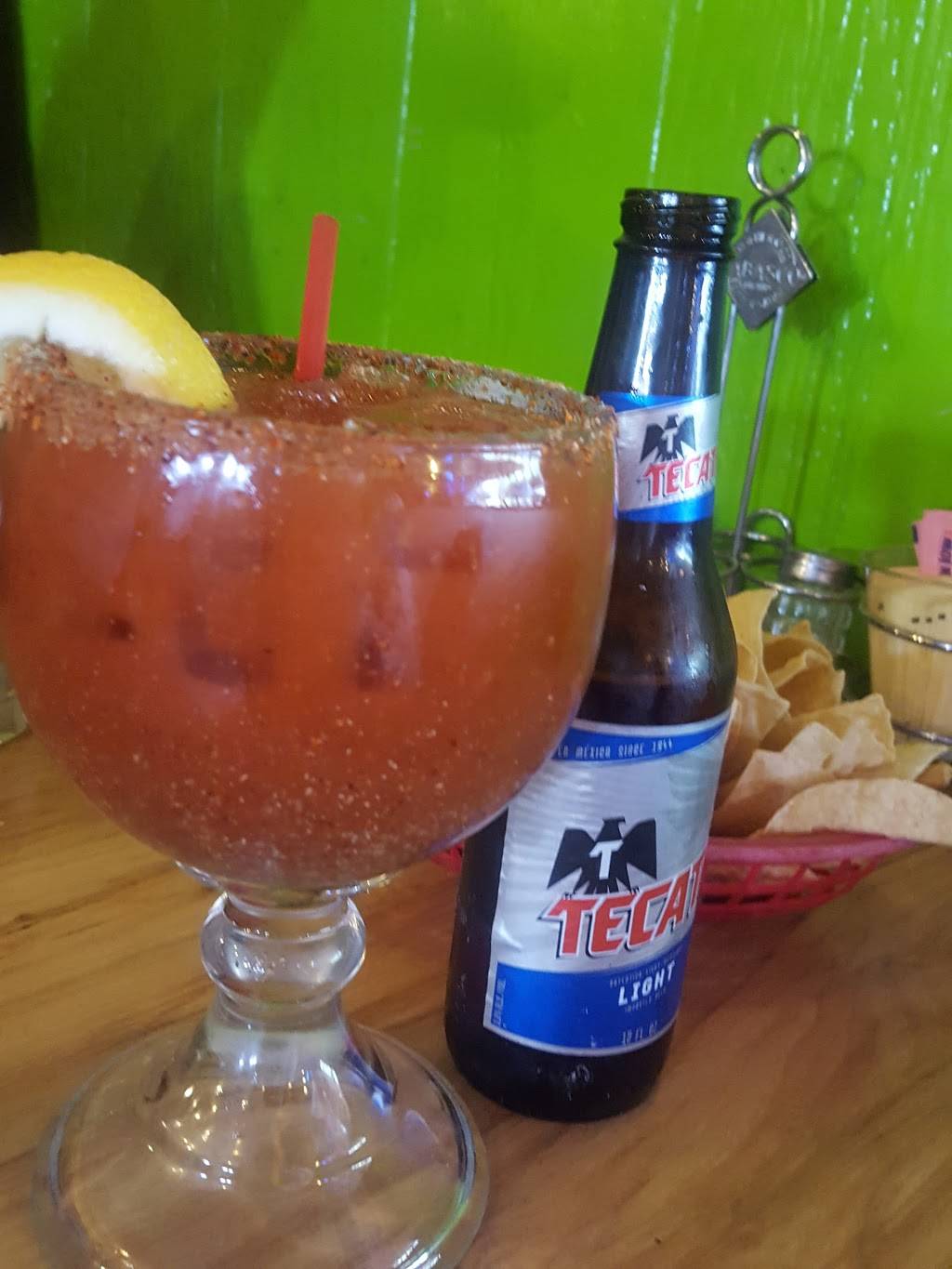 Crossroads Restaurant | restaurant | 2602 S 4th Ave, Tucson, AZ 85713, USA | 5206240395 OR +1 520-624-0395