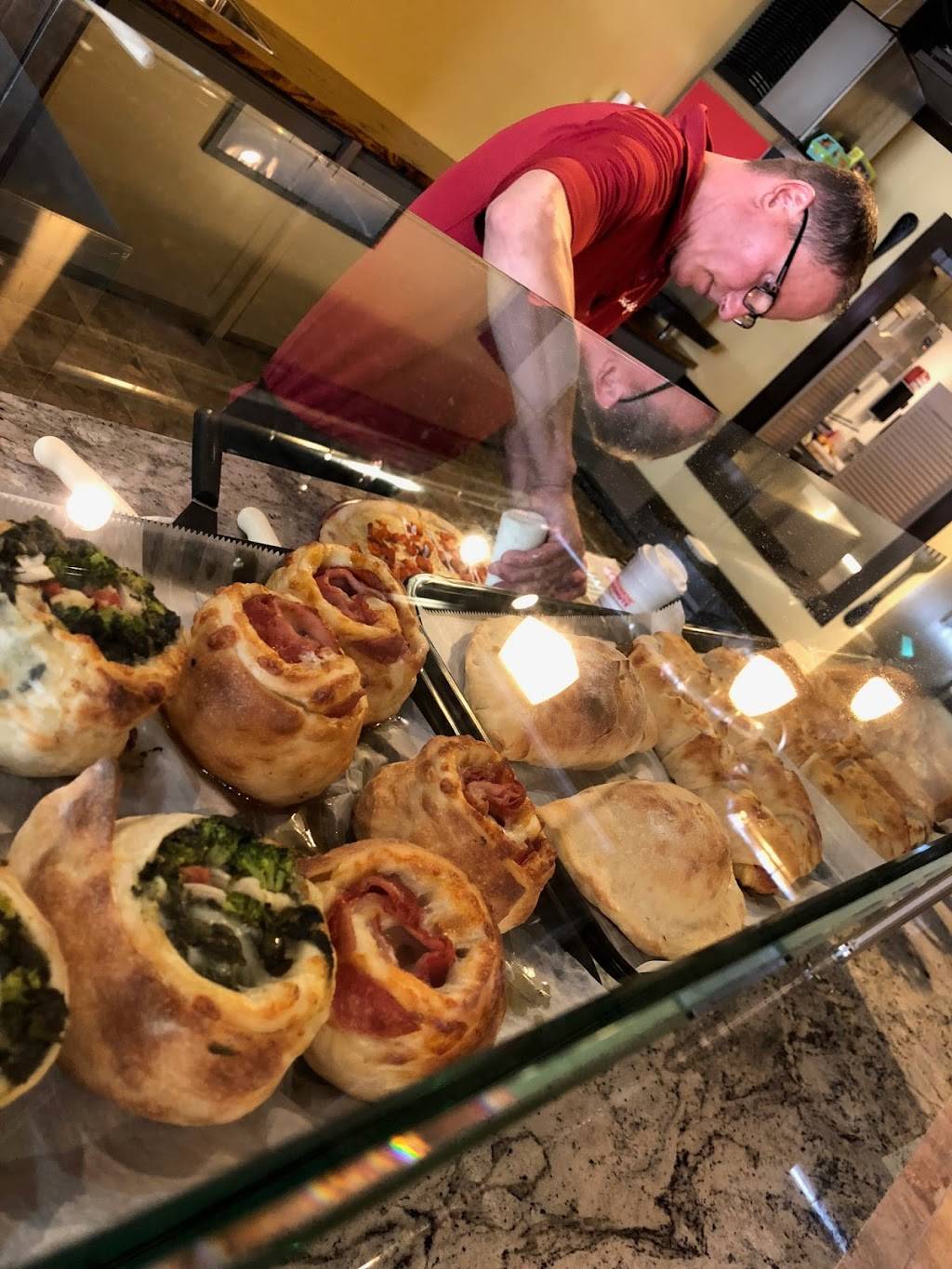 St. Augies Pizza | restaurant | 113 1/2 King St, St. Augustine, FL 32084, USA | 9044365998 OR +1 904-436-5998