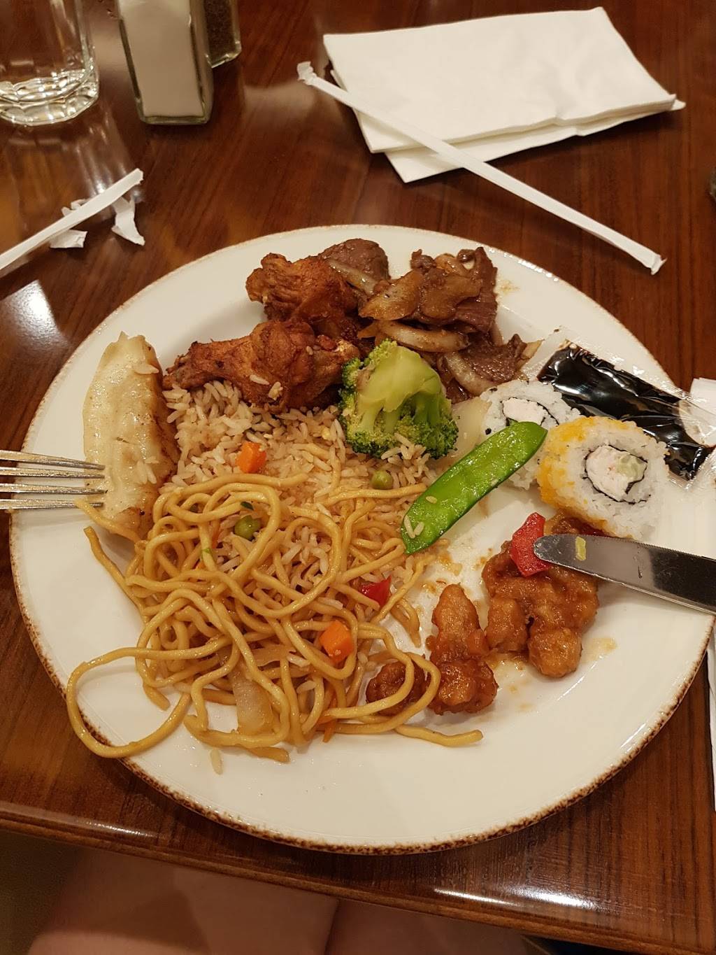 Feast Buffet | restaurant | 4111 Boulder Hwy, Las Vegas, NV 89121, USA | 7024327593 OR +1 702-432-7593