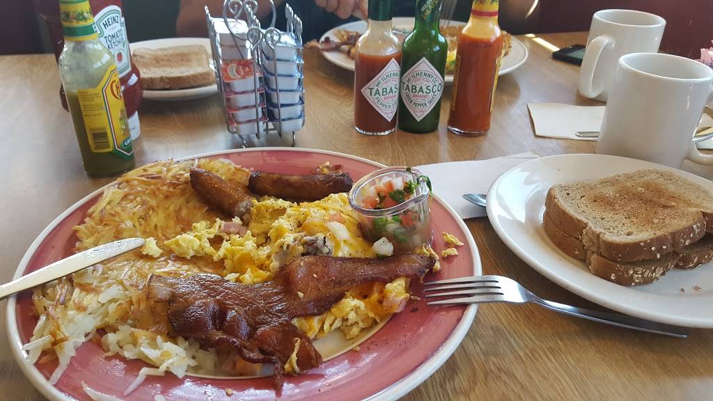 Molly Browns Country Cafe | cafe | 16575 Smoke Tree St, Hesperia, CA 92345, USA | 7609491212 OR +1 760-949-1212