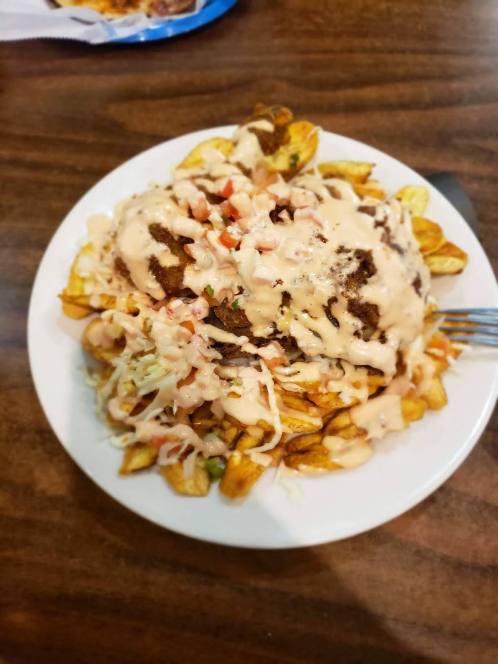 La Pupusa Loca | restaurant | 309 S Sterling Blvd, Sterling, VA 20164, USA | 7034210801 OR +1 703-421-0801