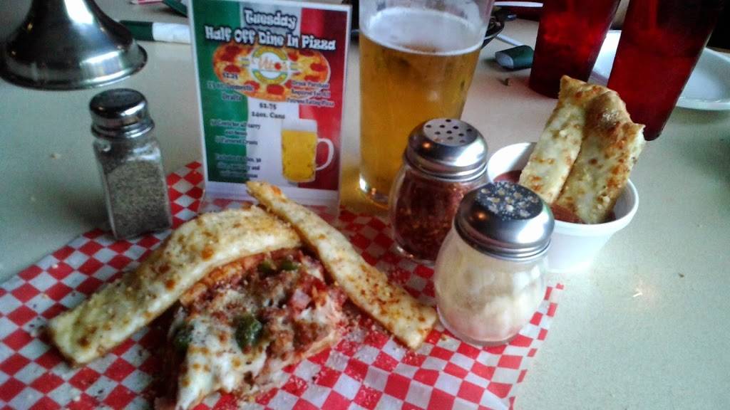 Vitos Pizzeria | restaurant | 3962 Fort St, Lincoln Park, MI 48146, USA | 3133831960 OR +1 313-383-1960
