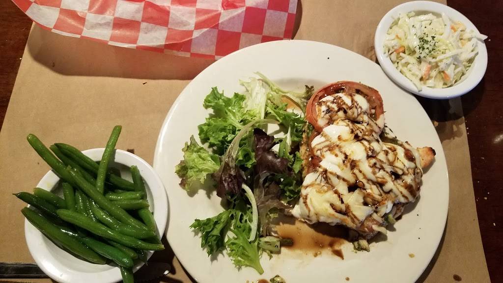 Oak Hill Tavern & BBQ | restaurant | 565 Tower Hill Rd, North Kingstown, RI 02852, USA | 4012943282 OR +1 401-294-3282