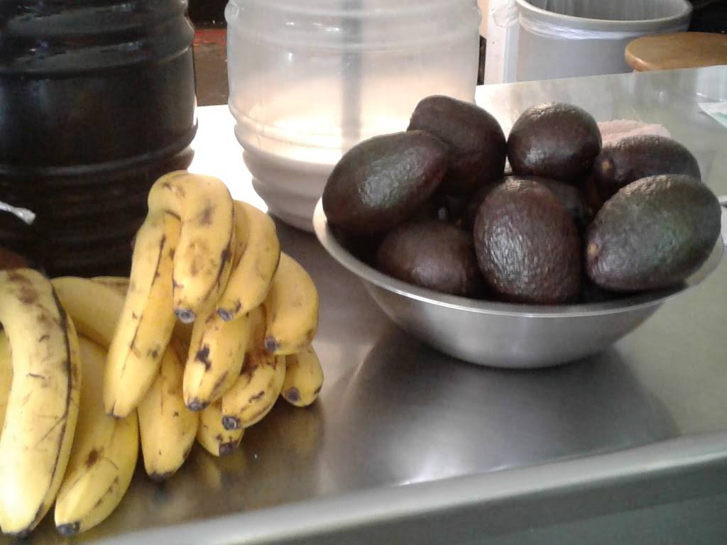 Lichas Restaurant | restaurant | 4267 W El Segundo Blvd, Hawthorne, CA 90250, USA | 3233382920 OR +1 323-338-2920