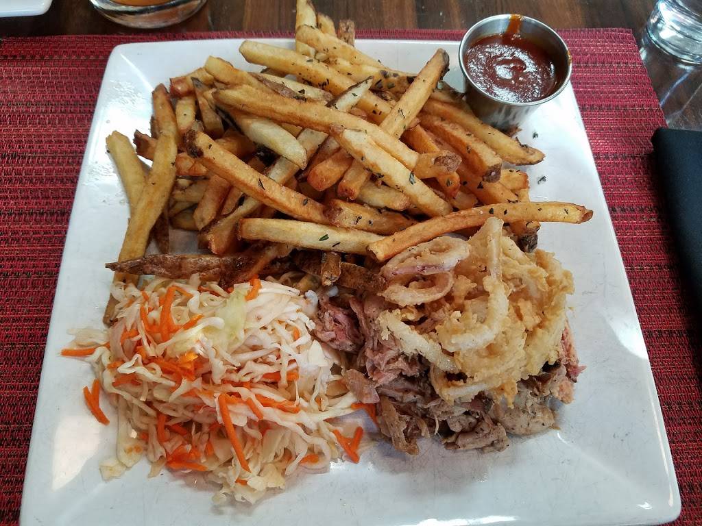 Epic Smokehouse | restaurant | 1330 S Fern St, Arlington, VA 22202, USA | 5713194001 OR +1 571-319-4001