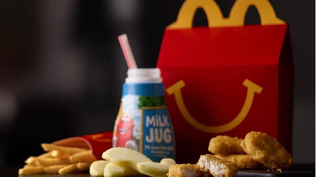 McDonalds | cafe | 920 W North Ave, Milwaukee, WI 53205, USA | 4143746565 OR +1 414-374-6565