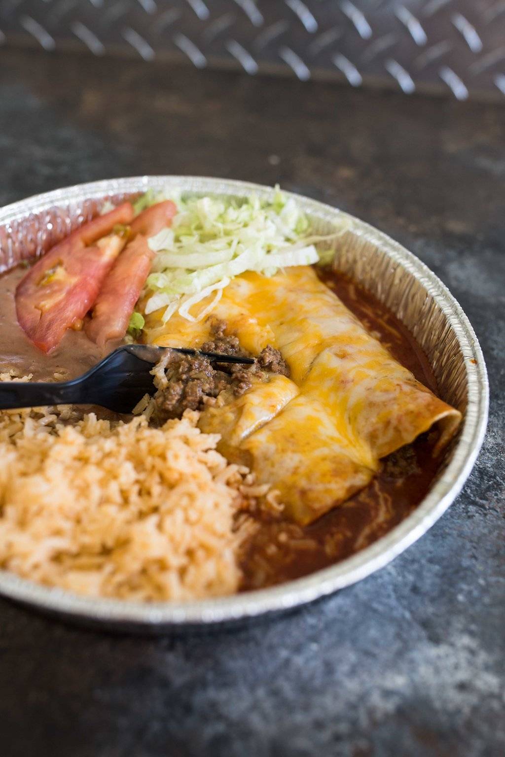 Ramonas | restaurant | 6900 San Pedro St, Los Angeles, CA 90003, USA | 3237524191 OR +1 323-752-4191