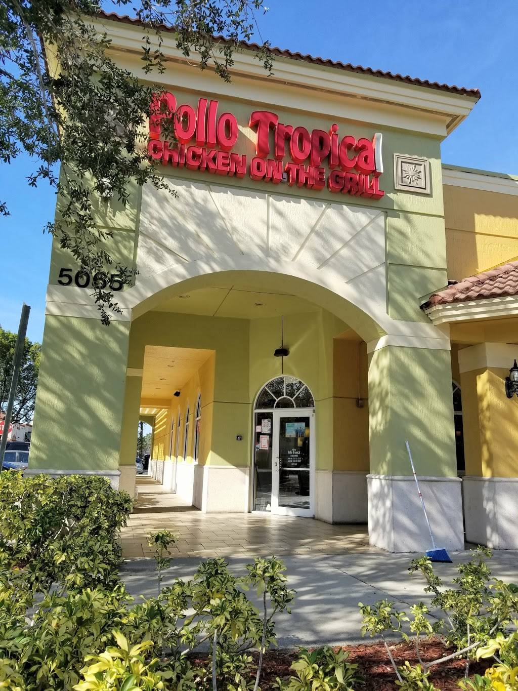 Pollo Tropical | restaurant | 5065 Golden Gate Pkwy, Naples, FL 34116, USA | 2393040629 OR +1 239-304-0629