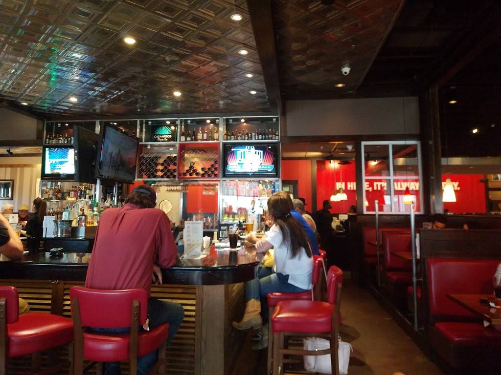 TGI Fridays | restaurant | 8104 E 49th Dr, Denver, CO 80238, USA | 3033718840 OR +1 303-371-8840