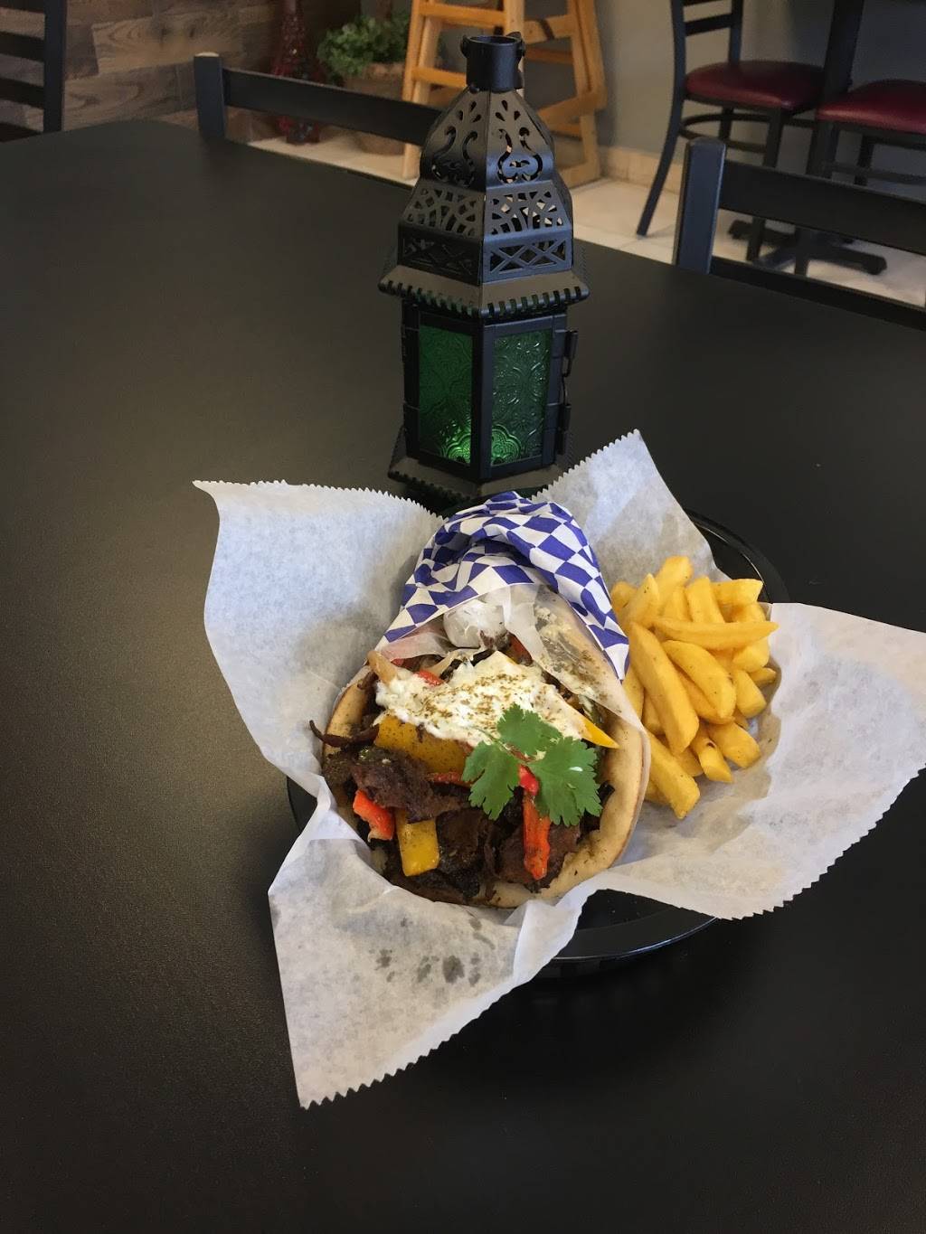 Juicy Gyros | restaurant | 7976 Pines Blvd, Pembroke Pines, FL 33024, USA | 9542486171 OR +1 954-248-6171